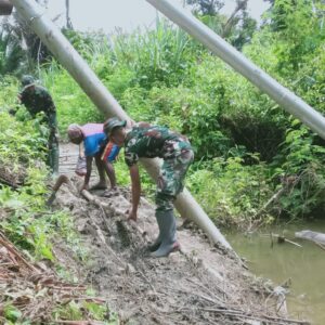 Sinergitas TNI dan Rakyat di Perbatasan Indonesia-Papua Nugini