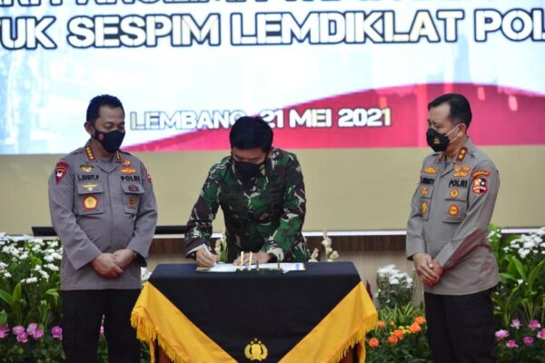 Kompak, Panglima TNI dan Kapolri Kunjungi Lembaga Pendidikan TNI dan Polri