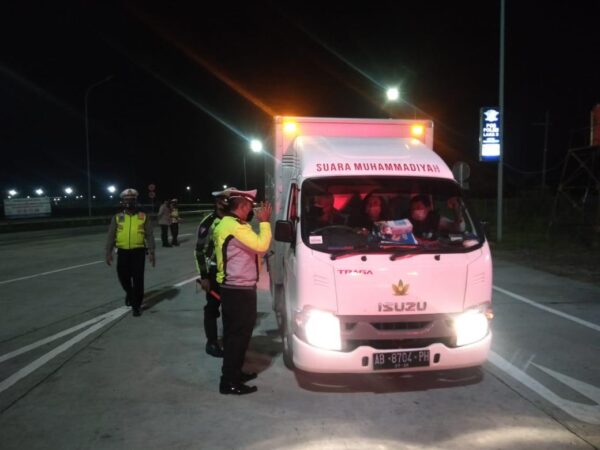 Polda Jatim Jalankan PPKM Darurat Mulai Pukul 00.00 di Seluruh Jawa Timur