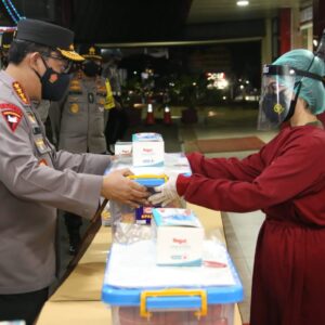 Tenaga Kesehatan RS Polri Soekanto dapat Bantuan dari Kapolri
