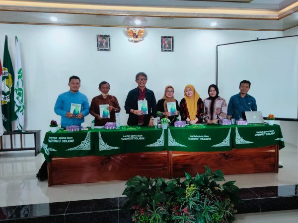 Bekerjasama dengan Kampus UGM Yogyakarta, IAI Tabah selenggarakan Seminar dan Bedah Buku Agensi Perempuan Dalam Lingkaran Ekstrimisme Kekerasan
