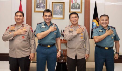 Kunjungan Kehormatan Pangkoarmada II bersama Danlantamal V Surabaya Disambut Hangat Kapolda Jatim